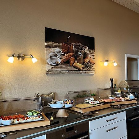 Hotel An Der Burg Biebertal Экстерьер фото